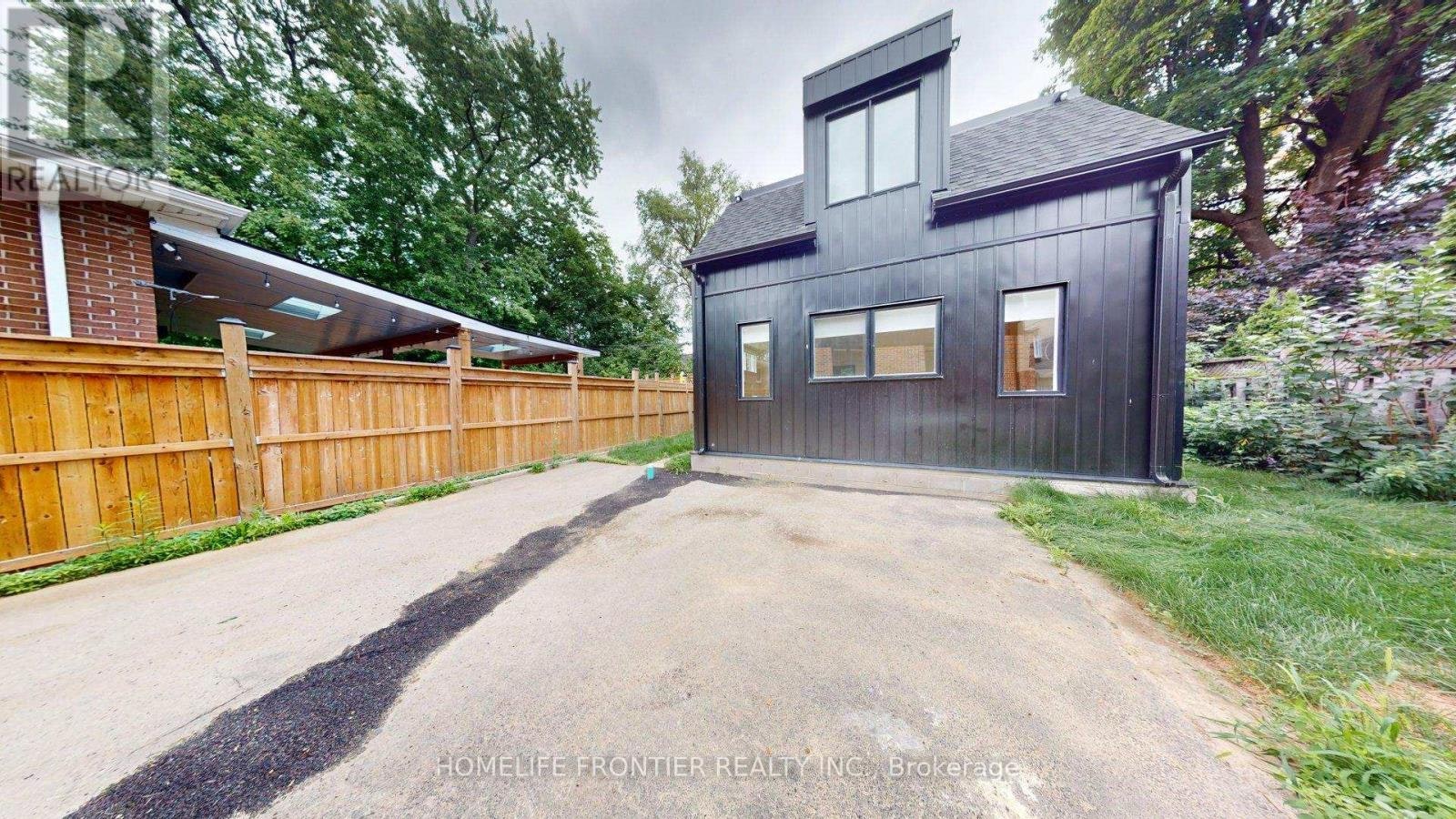R (LANEWAY-1089 Glencairn Avenue, Toronto, ON, M6B 2B1 - 3