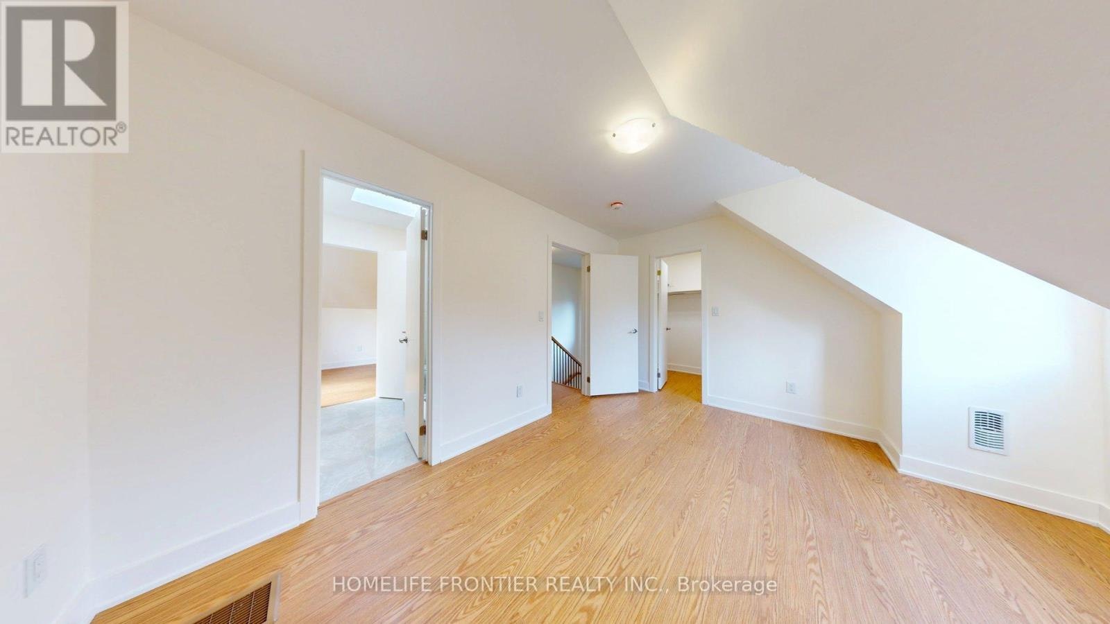 R (LANEWAY-1089 Glencairn Avenue, Toronto, ON, M6B 2B1 - 16