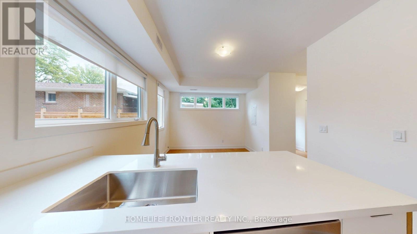 R (LANEWAY-1089 Glencairn Avenue, Toronto, ON, M6B 2B1 - 9