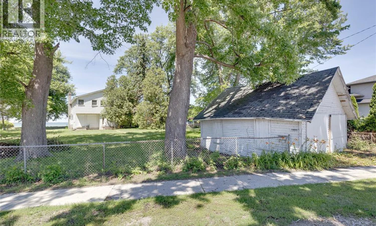 13110 Riverside Drive East