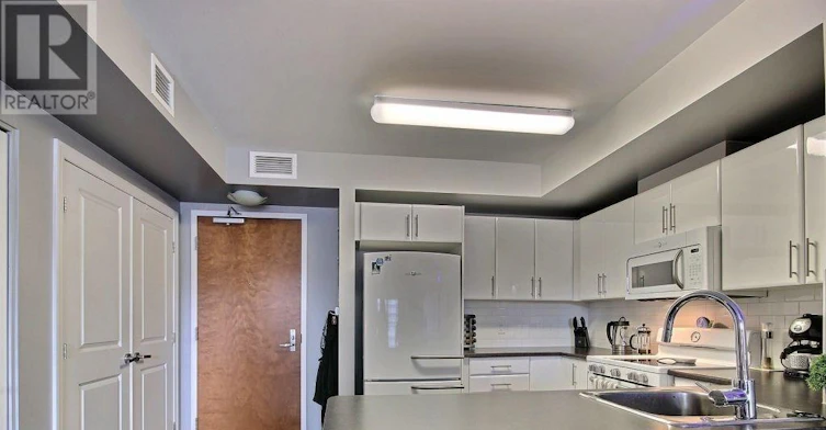 202-242 Rideau Street, Ottawa, ON, K1N 0B7 - 3