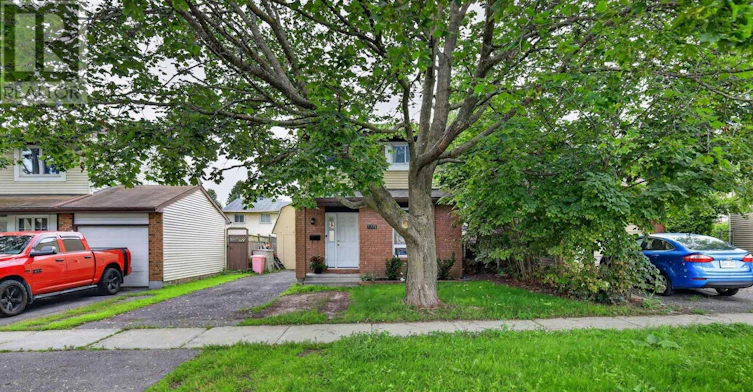 1775 Stonehenge Crescent, Ottawa, ON, K1B 5K3 - 2
