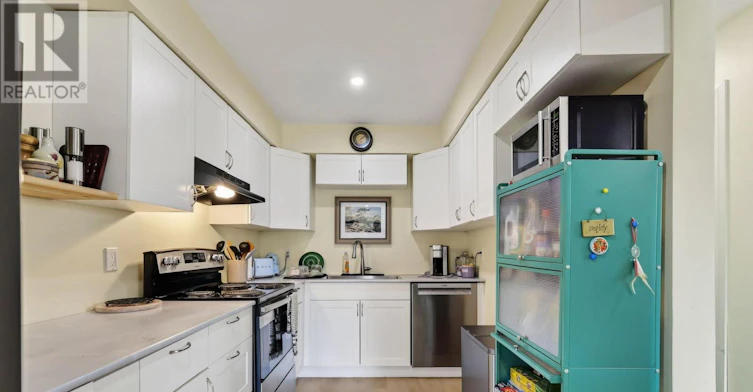 1775 Stonehenge Crescent, Ottawa, ON, K1B 5K3 - 9