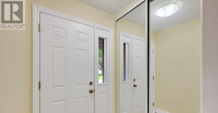 1775 Stonehenge Crescent, Ottawa, ON, K1B 5K3 - 4