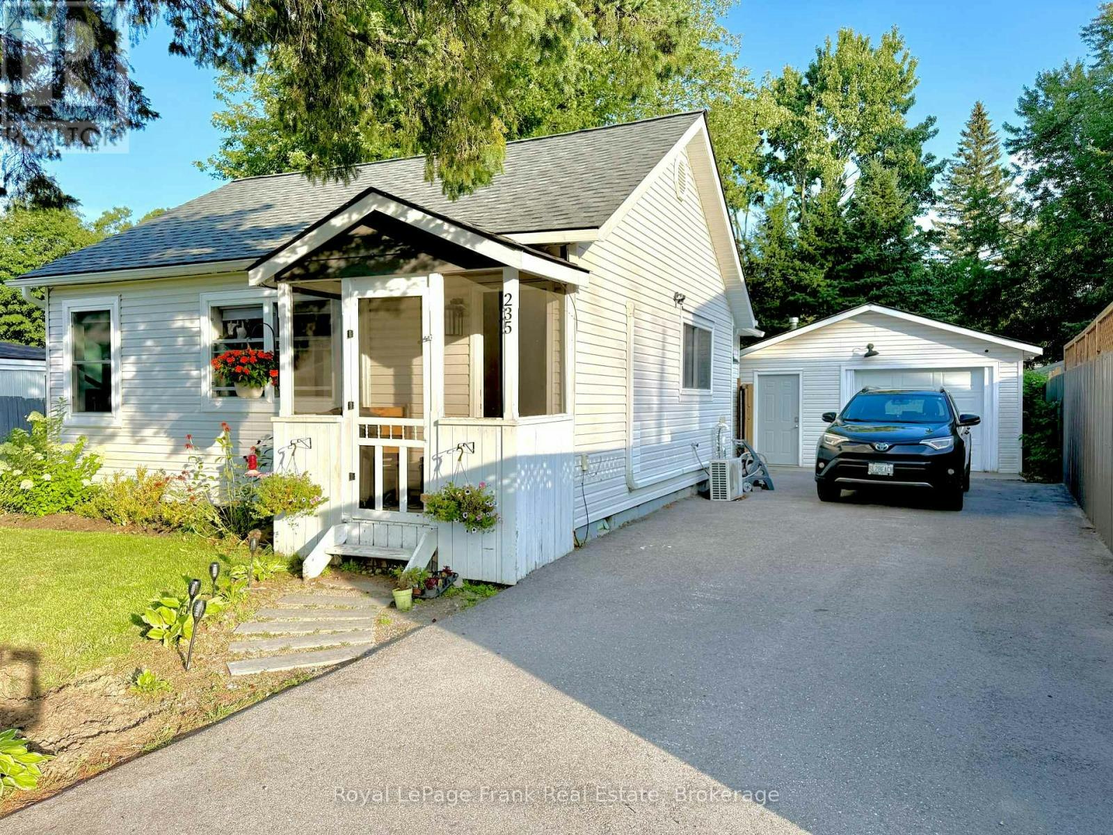 235 Kingswood Drive, Gravenhurst, ON, P1P 1L6
