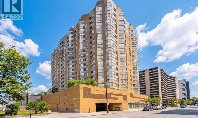 906-75 Riverside Drive