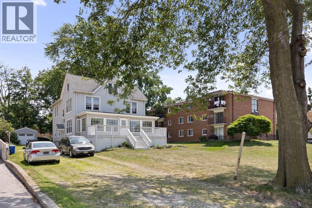 3177 Russell, Windsor, ON, N9C 1E3