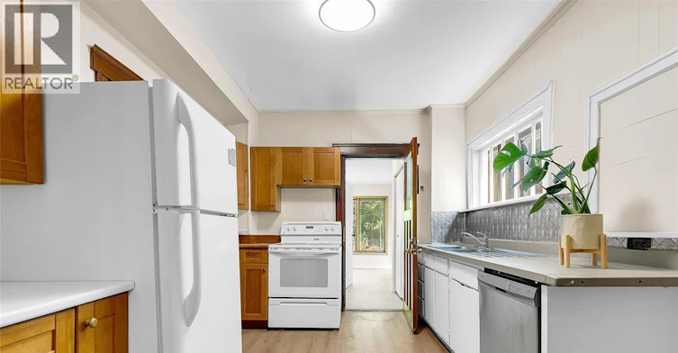 444 Crawford, Windsor, ON, N9A 5C4 - 13
