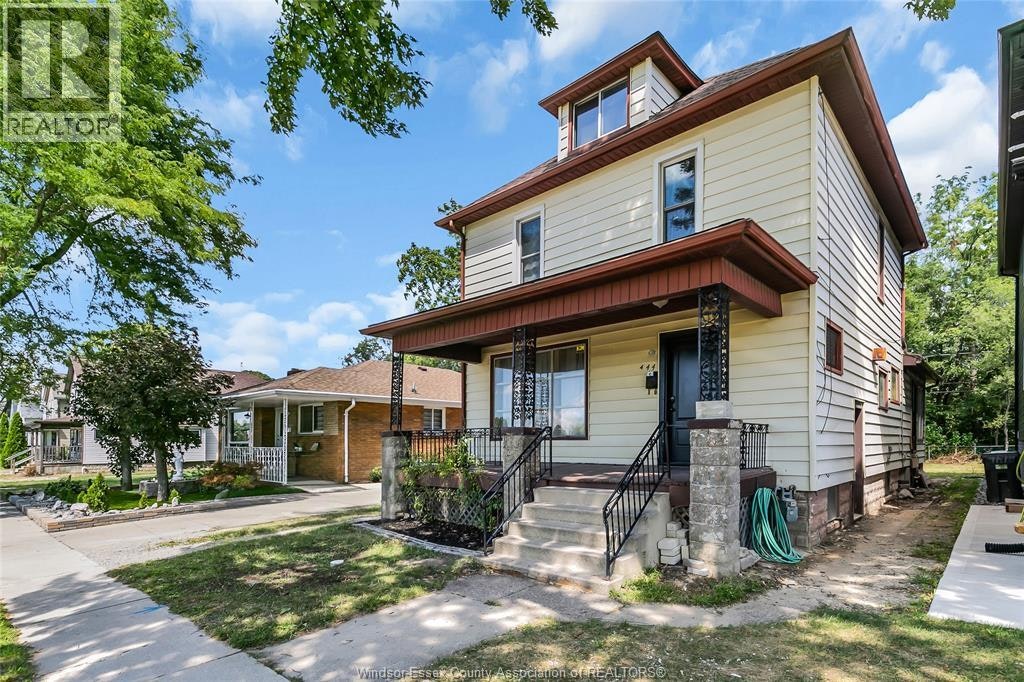 444 Crawford, Windsor, ON, N9A 5C4 - 2