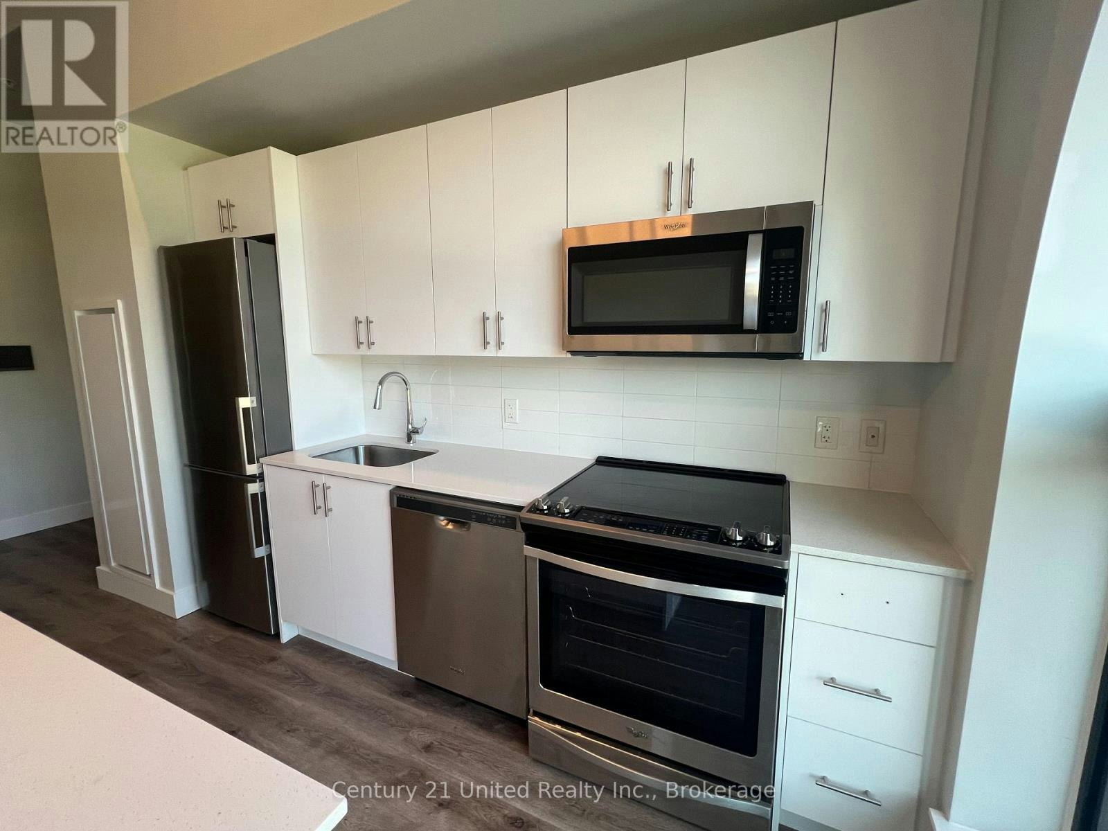 201-475 George Street N, Peterborough, ON, K9H 0J4 - 10