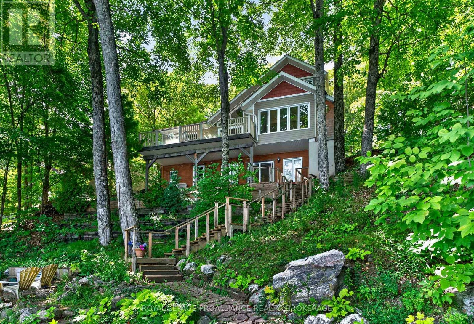 110 Maple Grove Crescent, South Frontenac, ON, K0H 2V0