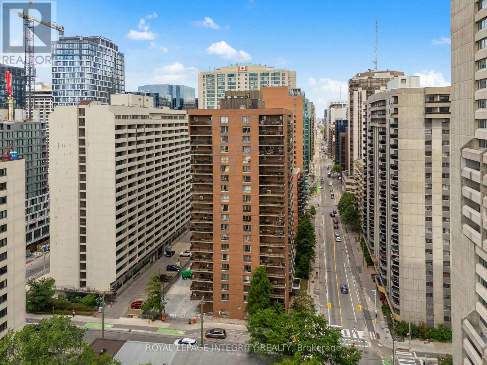 2001-475 Laurier Avenue W, Ottawa, ON, K1R 7X1