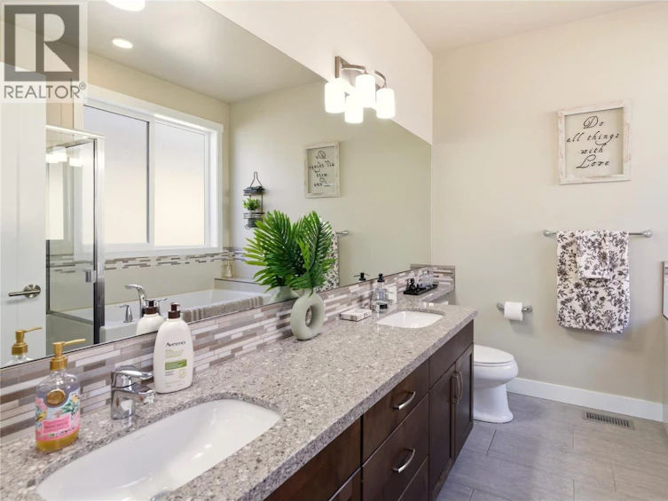 2110 Lawrence Avenue, Penticton, BC, V2A 9G6 - 32