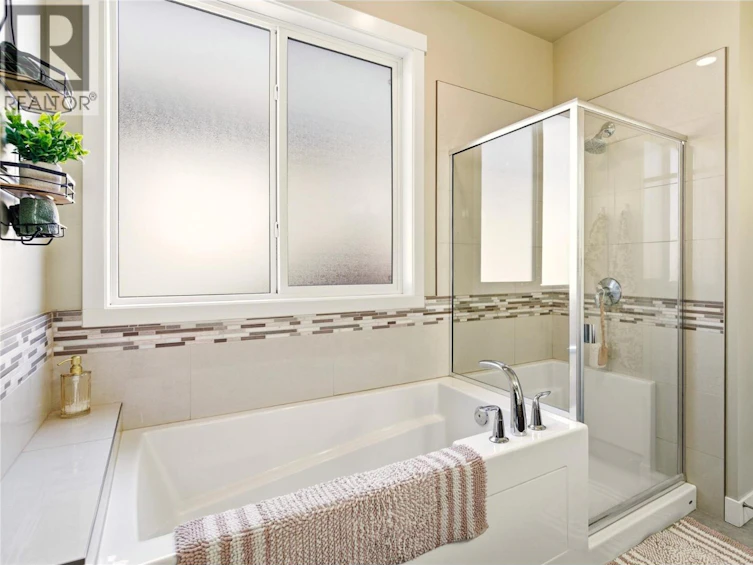 2110 Lawrence Avenue, Penticton, BC, V2A 9G6 - 33