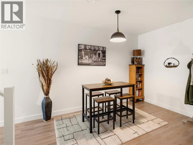 2110 Lawrence Avenue, Penticton, BC, V2A 9G6 - 36