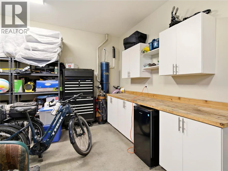 2110 Lawrence Avenue, Penticton, BC, V2A 9G6 - 47