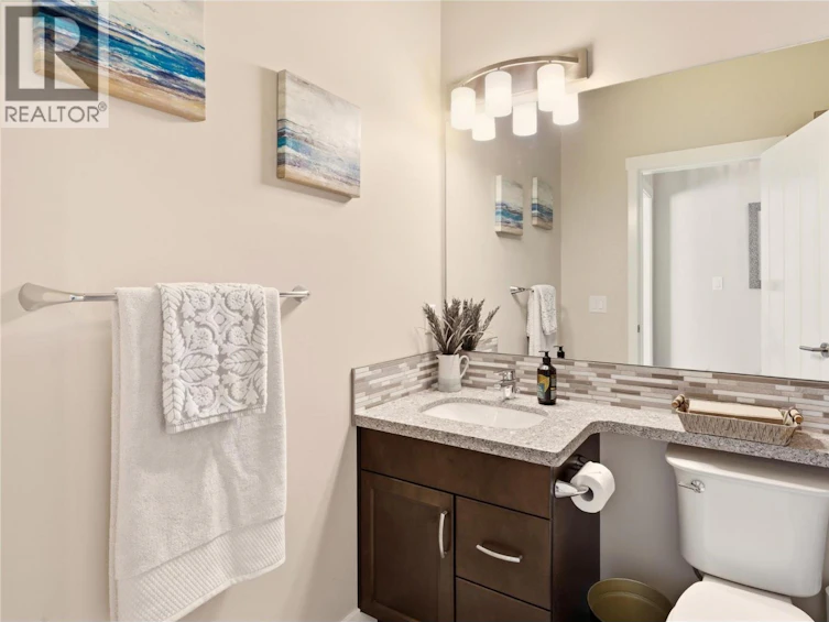 2110 Lawrence Avenue, Penticton, BC, V2A 9G6 - 22