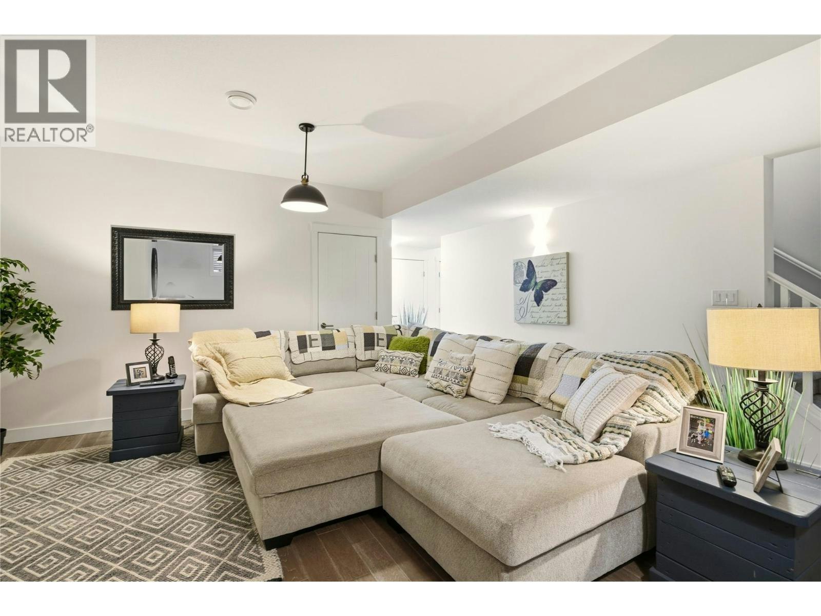 2110 Lawrence Avenue, Penticton, BC, V2A 9G6 - 40