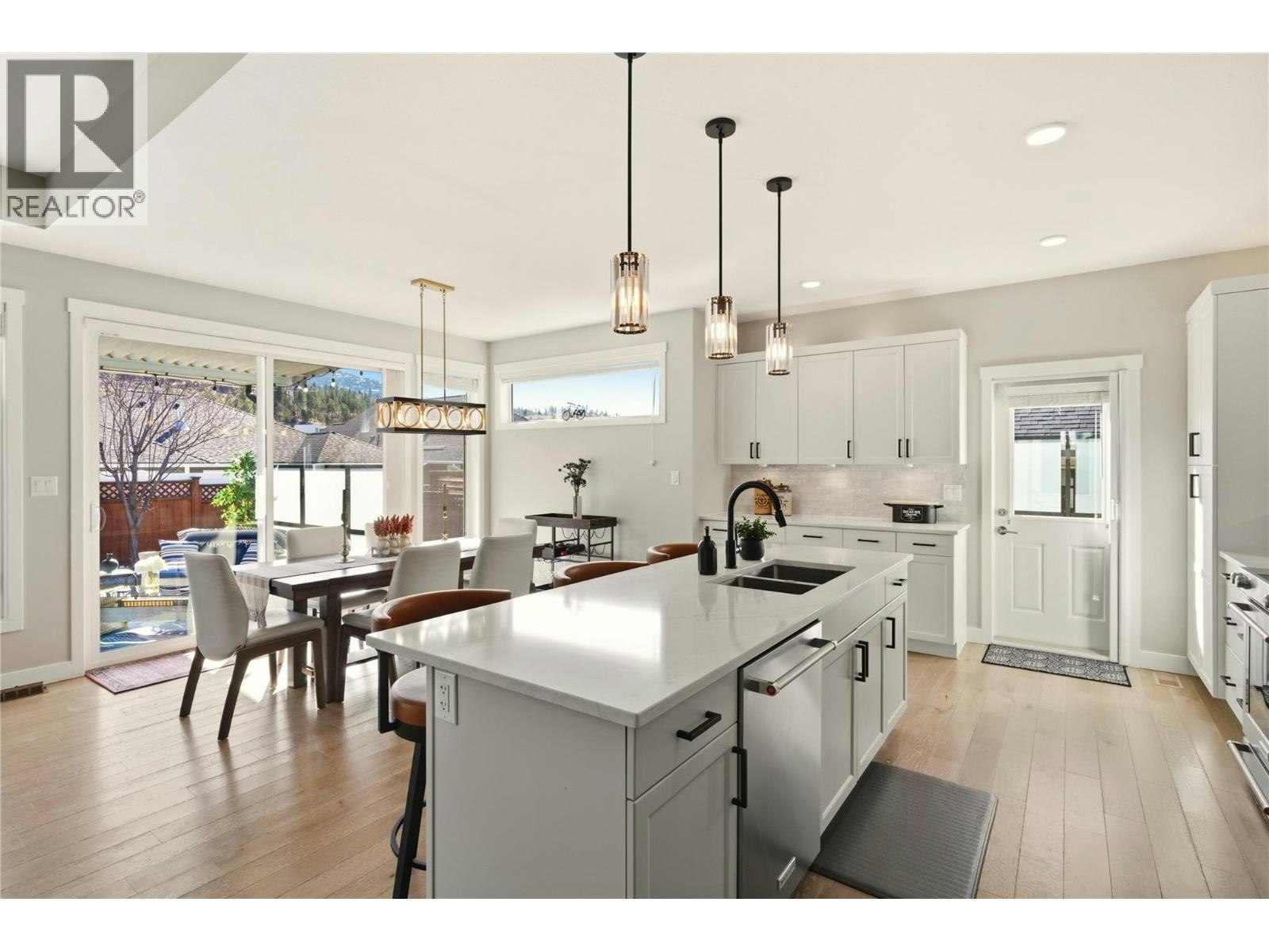2110 Lawrence Avenue, Penticton, BC, V2A 9G6 - 23