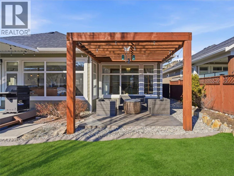 2110 Lawrence Avenue, Penticton, BC, V2A 9G6 - 16