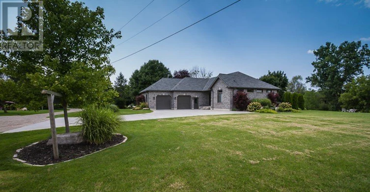 R-72235 Lakeshore R 1 Drive Drive, Bluewater, ON, N0M 2T0 - 2