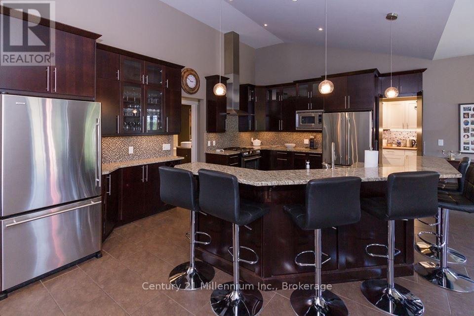 R-72235 Lakeshore R 1 Drive Drive, Bluewater, ON, N0M 2T0 - 20