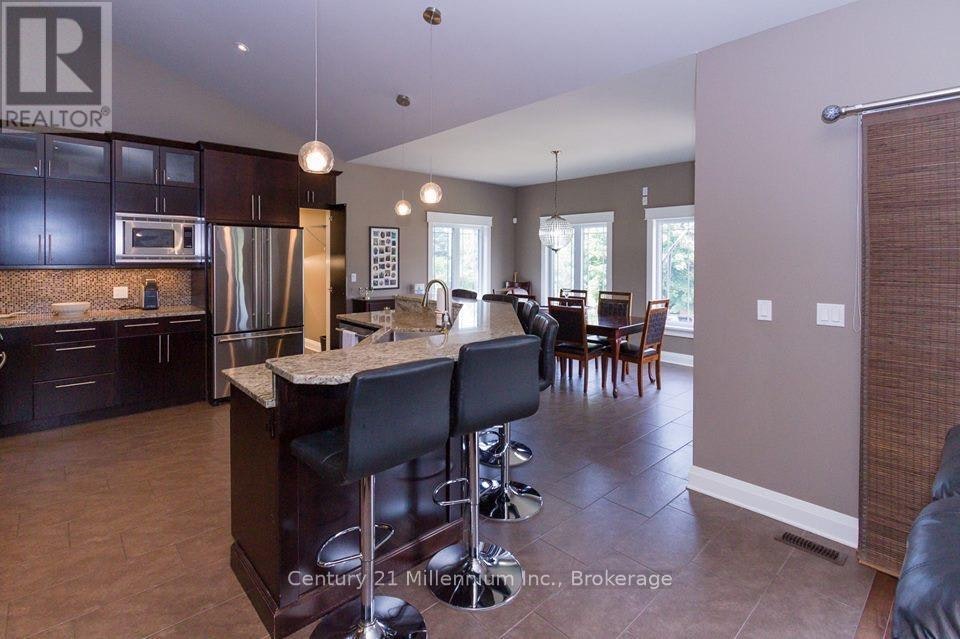 R-72235 Lakeshore R 1 Drive Drive, Bluewater, ON, N0M 2T0 - 18