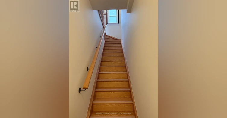211-15100 Yonge Street, Aurora, ON, L4G 4C8 - 6