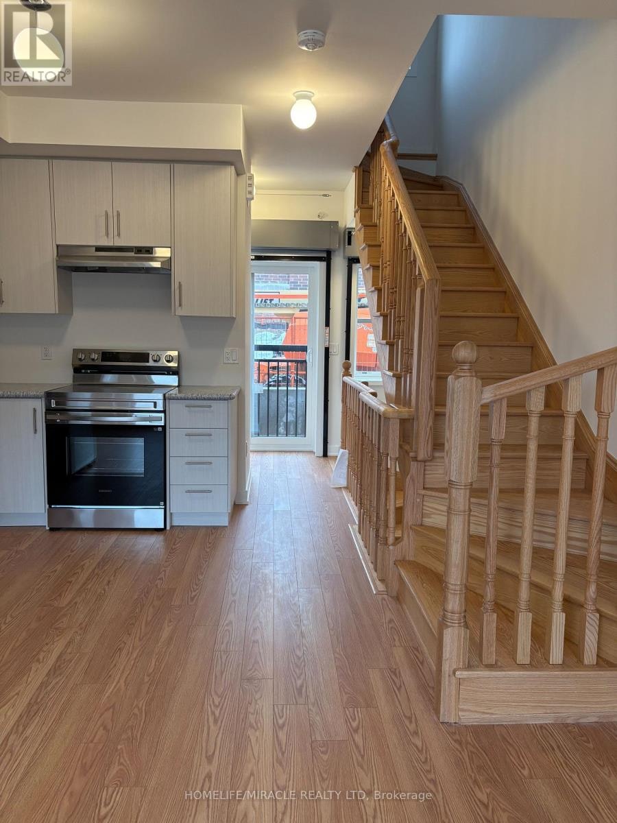 211-15100 Yonge Street, Aurora, ON, L4G 4C8 - 10