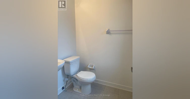 211-15100 Yonge Street, Aurora, ON, L4G 4C8 - 23