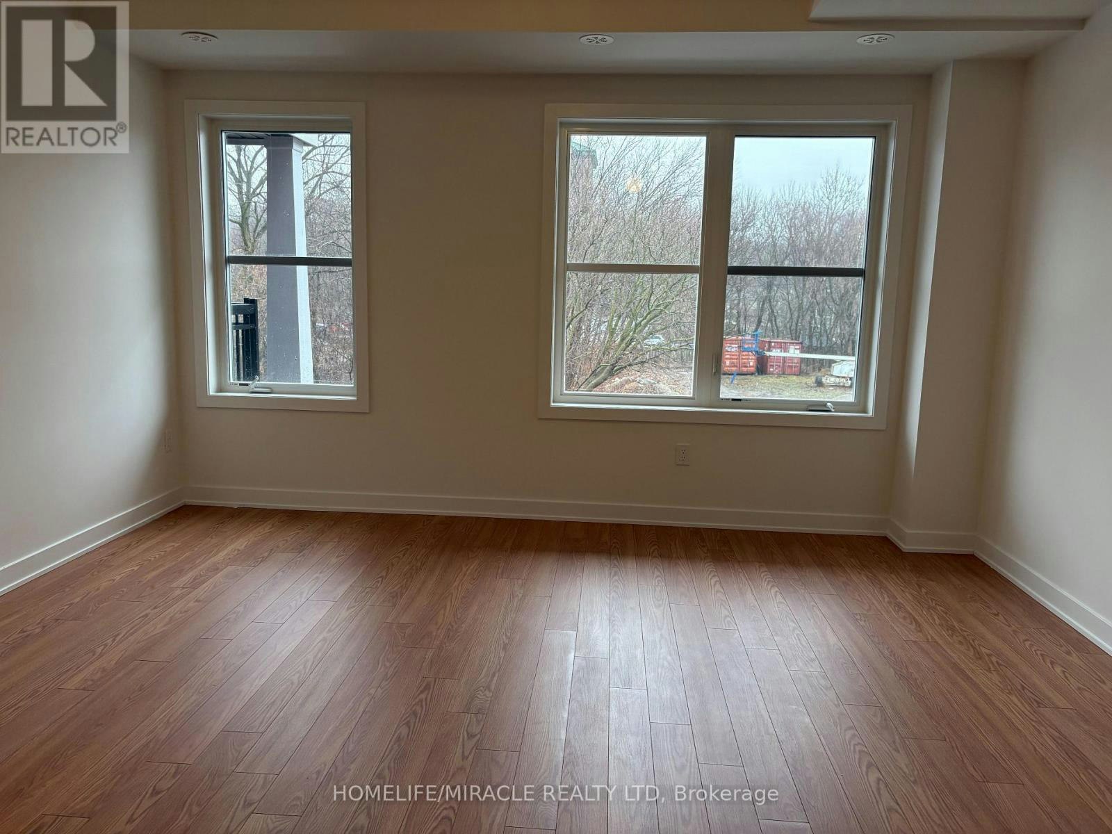 211-15100 Yonge Street, Aurora, ON, L4G 4C8 - 21