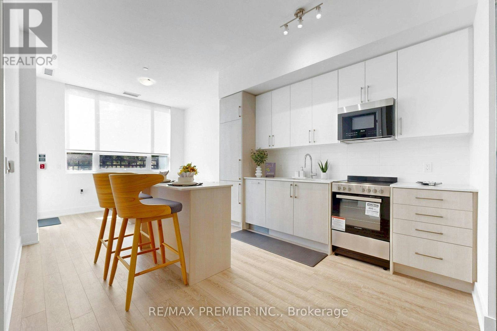 113-2075 King Road, King, ON, L7B 0R6 - 6
