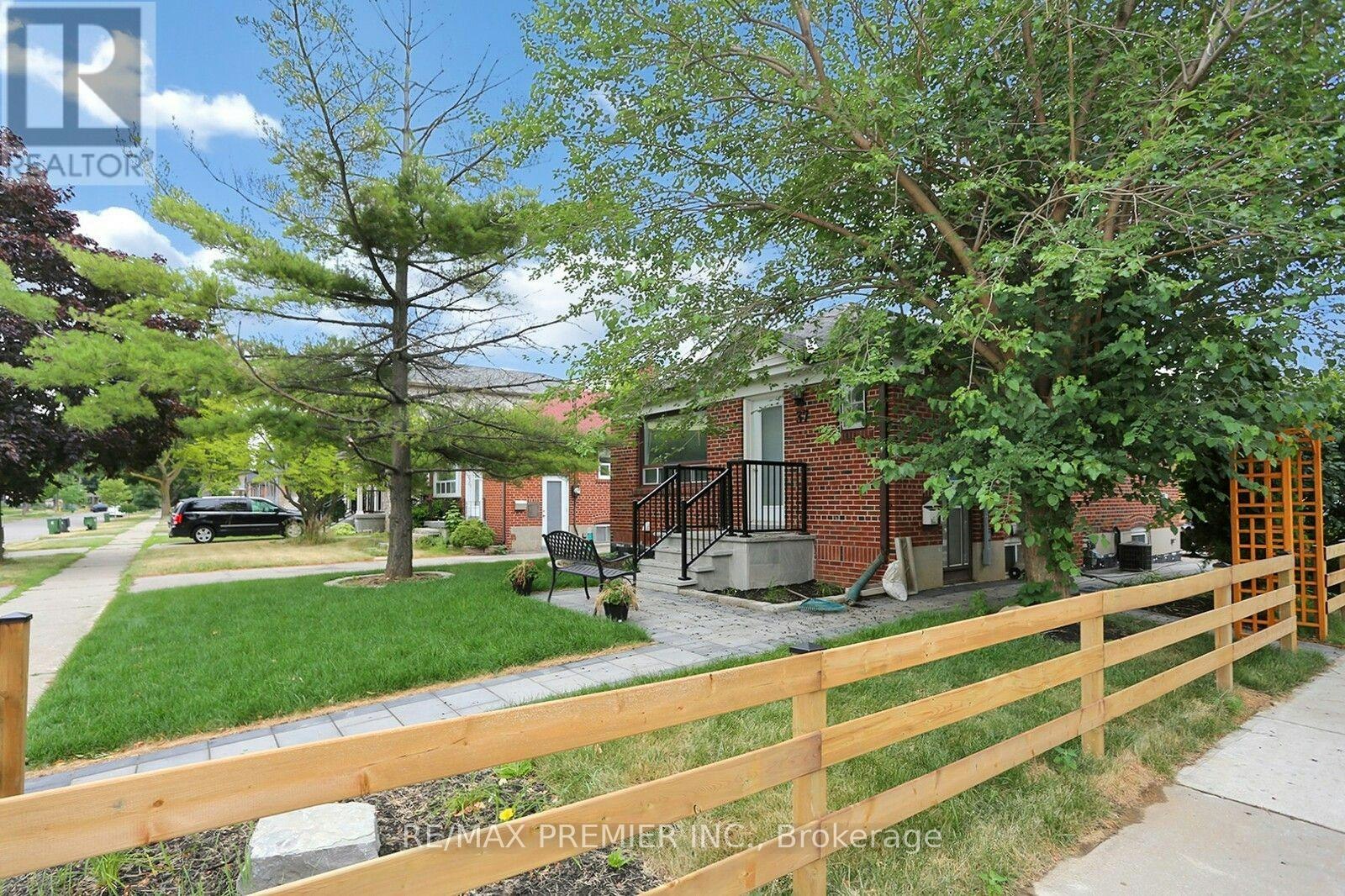 37 Silvercrest Avenue, Toronto, ON, M8W 2S3 - 24