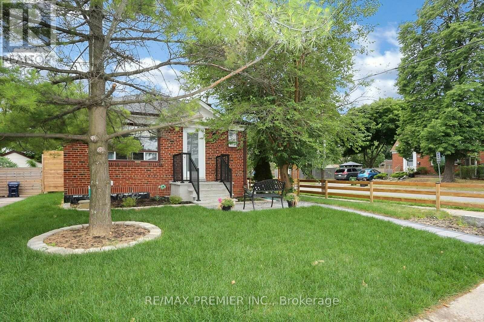 37 Silvercrest Avenue, Toronto, ON, M8W 2S3 - 2