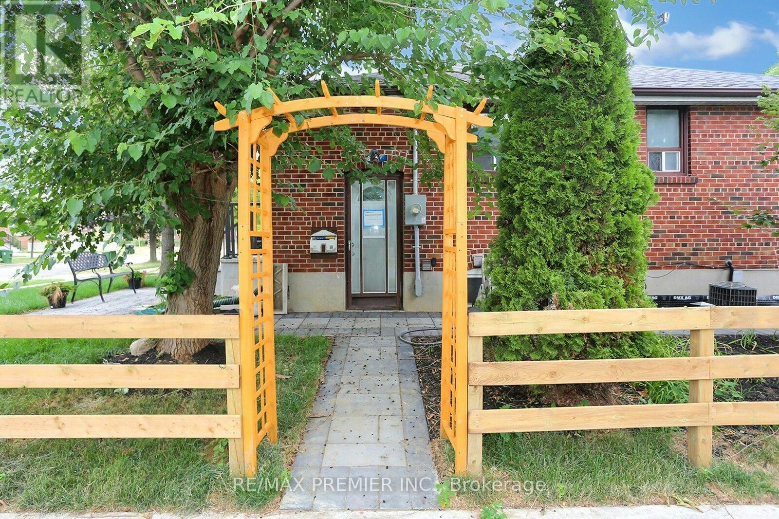 UPPER-37 Silvercrest Avenue, Toronto, ON, M8W 2S3 - 20