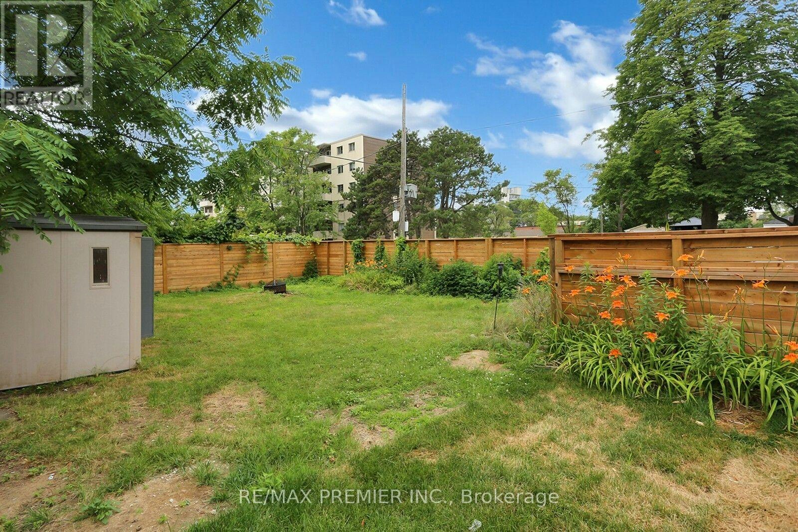 UPPER-37 Silvercrest Avenue, Toronto, ON, M8W 2S3 - 23