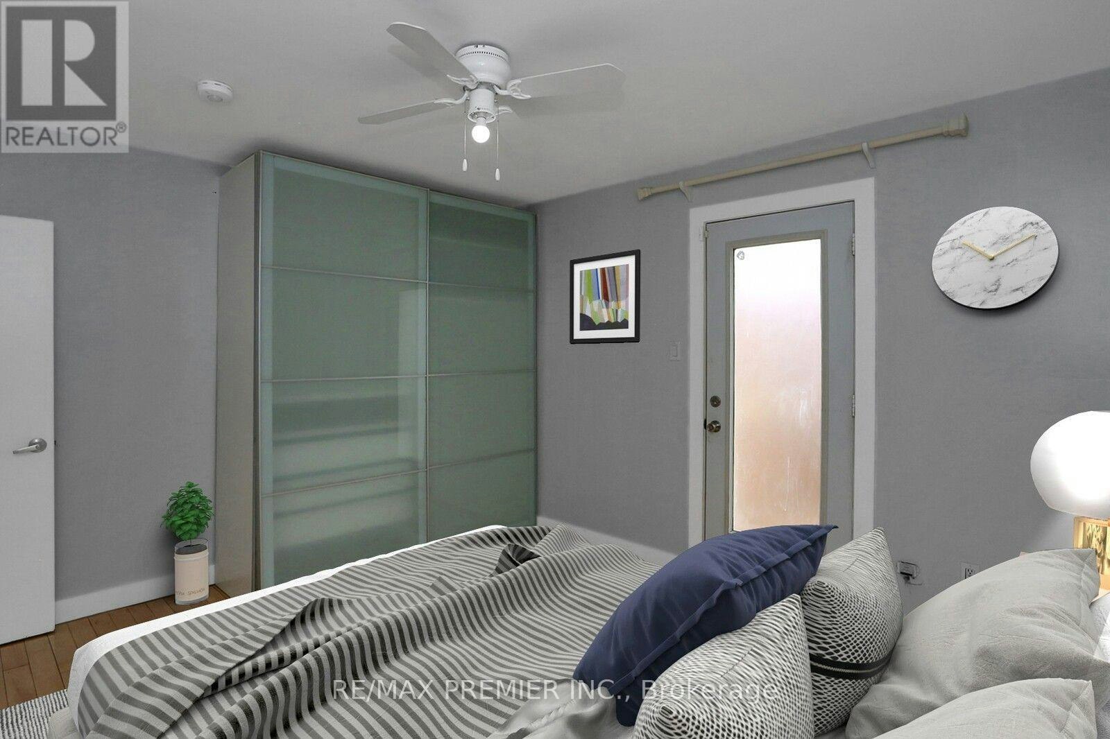 UPPER-37 Silvercrest Avenue, Toronto, ON, M8W 2S3 - 17