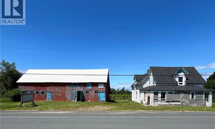 324 Des Acadiens Boulevard