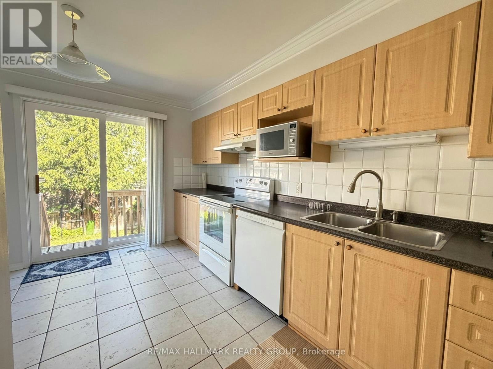 230 Westvalley Private, Ottawa, ON, K1V 2B5 - 11