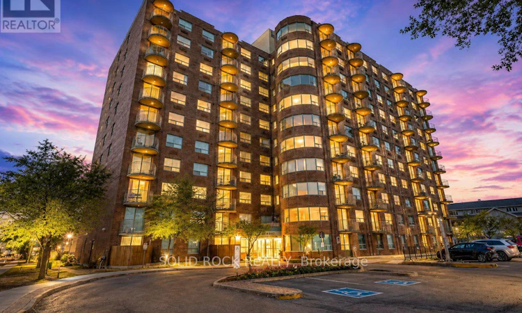 901-1440 Heron Road