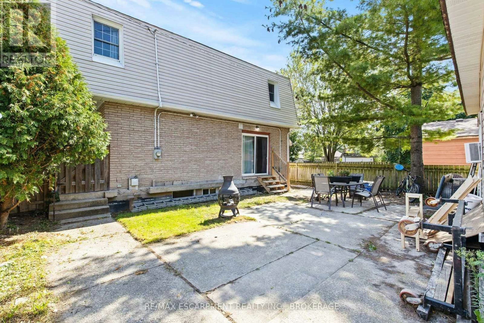 UPPER-15 Mccormick Street, Welland, ON, L3C 4L8 - 17
