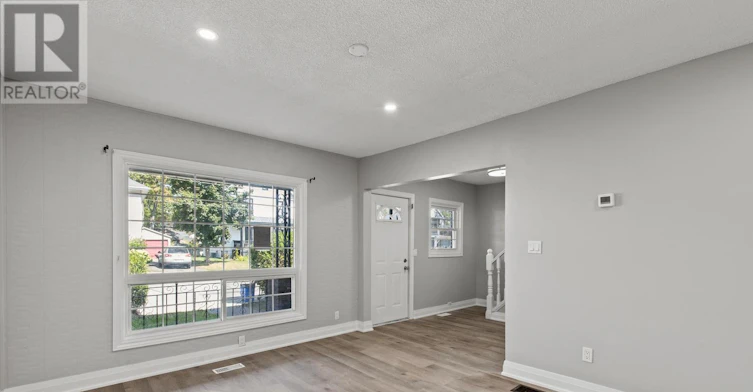 UPPER-15 Mccormick Street, Welland, ON, L3C 4L8 - 6