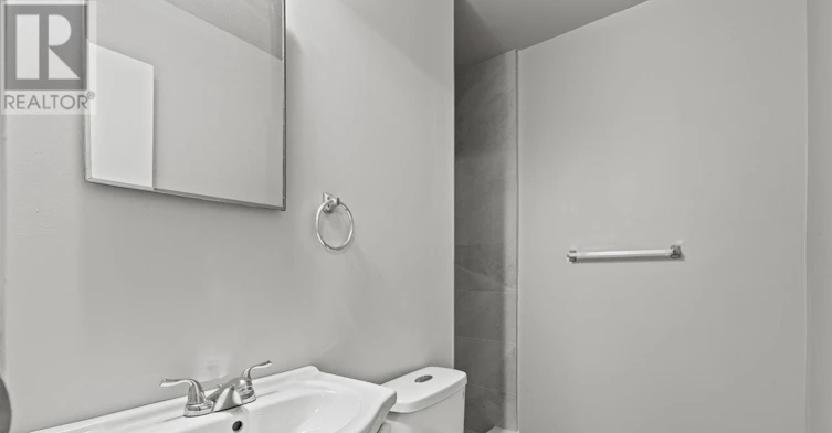 UPPER-15 Mccormick Street, Welland, ON, L3C 4L8 - 12