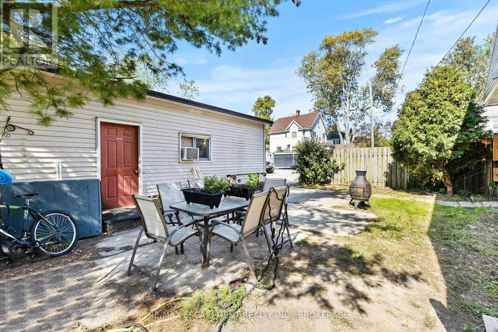 UPPER-15 Mccormick Street, Welland, ON, L3C 4L8 - 18
