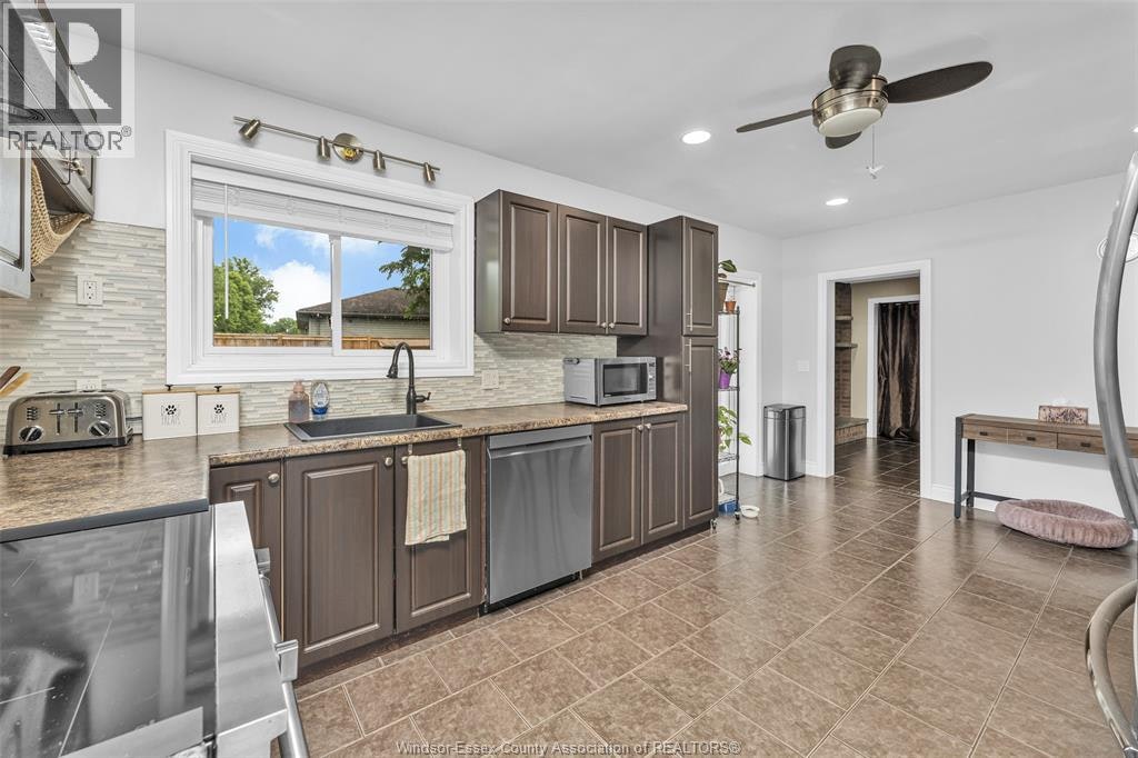 4861 Matchett Road, Windsor, ON, N9C 2A7 - 12