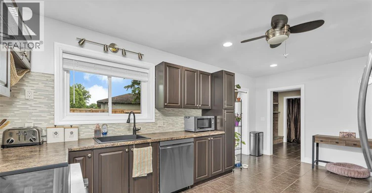 4861 Matchett Road, Windsor, ON, N9C 2A7 - 12