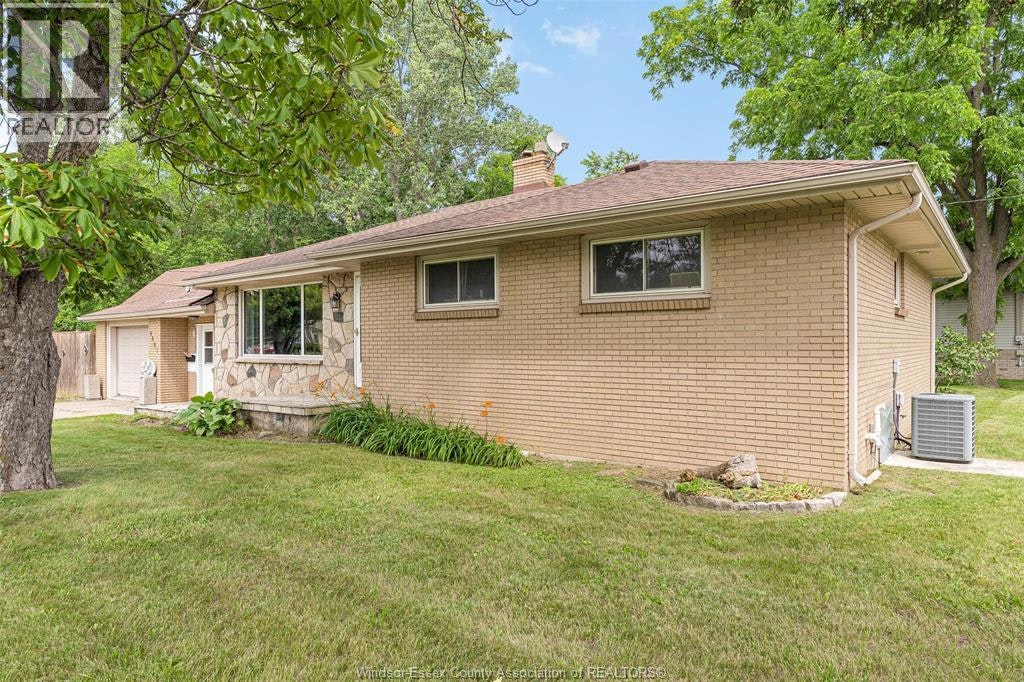 4861 Matchett Road, Windsor, ON, N9C 2A7 - 4