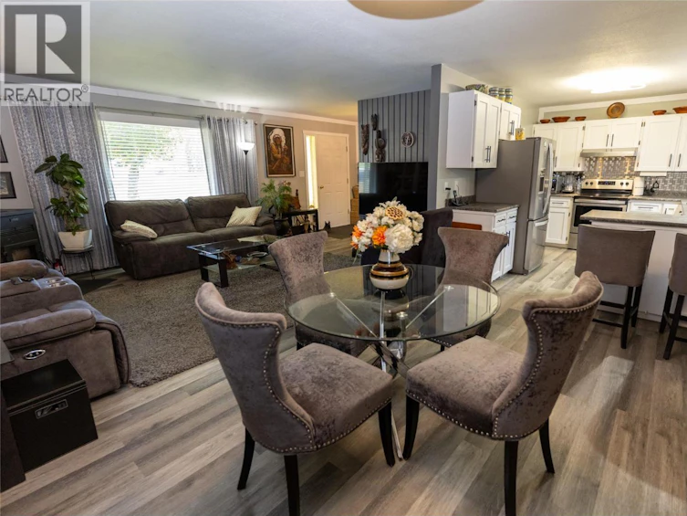 411 Gertrude Street, Midway, BC, V0H 1M0 - 18