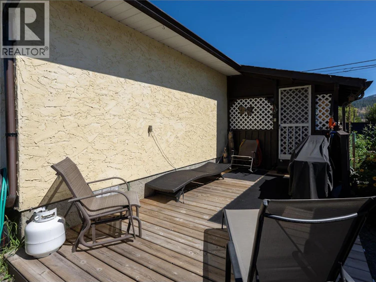 411 Gertrude Street, Midway, BC, V0H 1M0 - 10