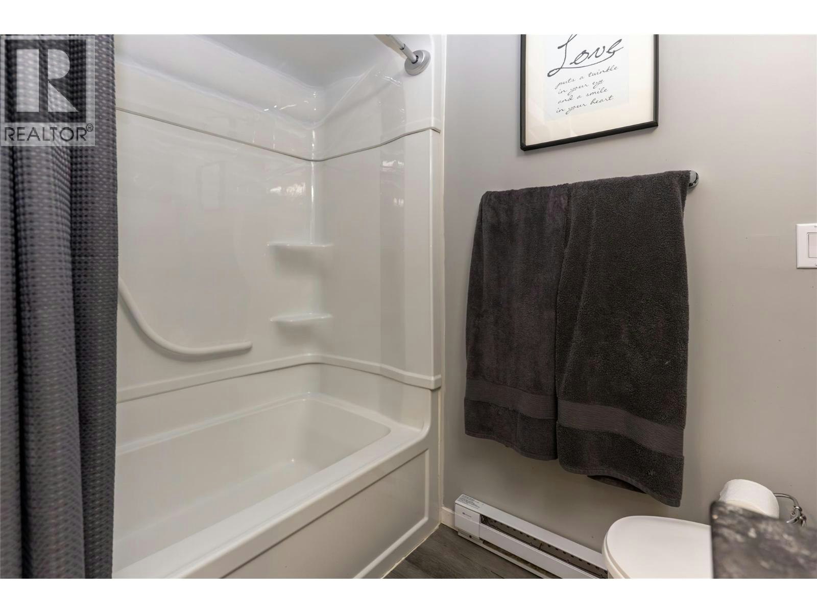 411 Gertrude Street, Midway, BC, V0H 1M0 - 23